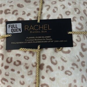 RACHEL Rachel Roy Leopard Print Queen Plush Blanket